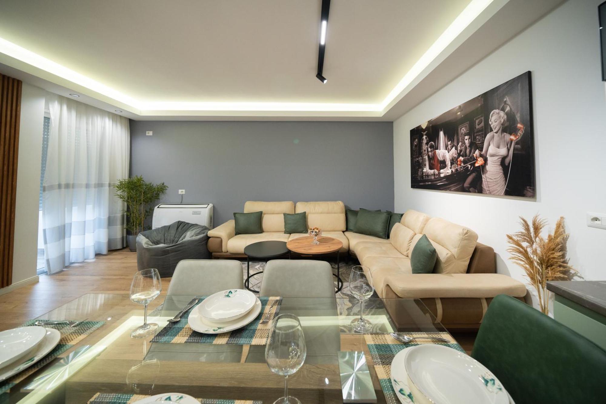 Luxury Adriatic Apartament Golem (Tirana)